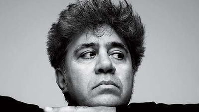 Almodóvar en Facebook: la situación  es "pavorosa" y este Gobierno es "brutal"