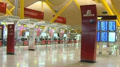 UGT y CCOO anuncian huelga de las tripulaciones de Iberia, mientras sigue la de los pilotos