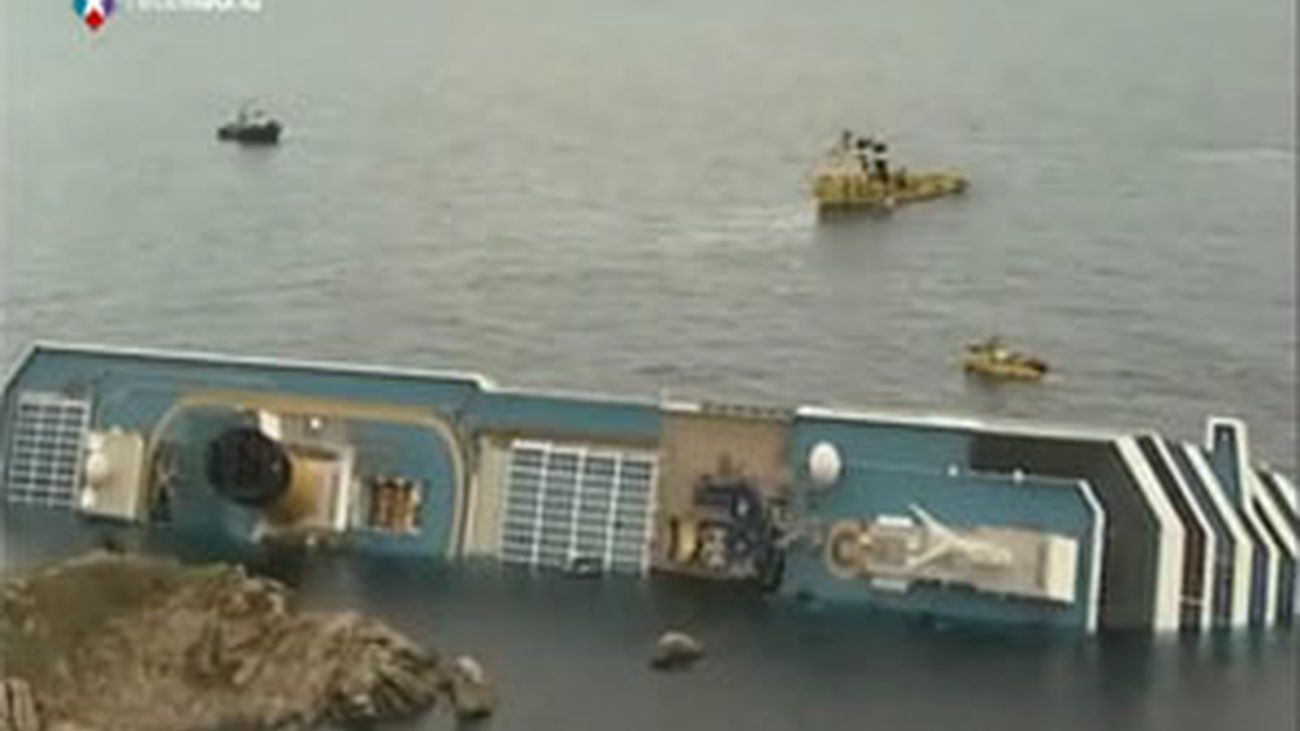 La naviera del “Costa Concordia” admite el error del capitán en el naufragio