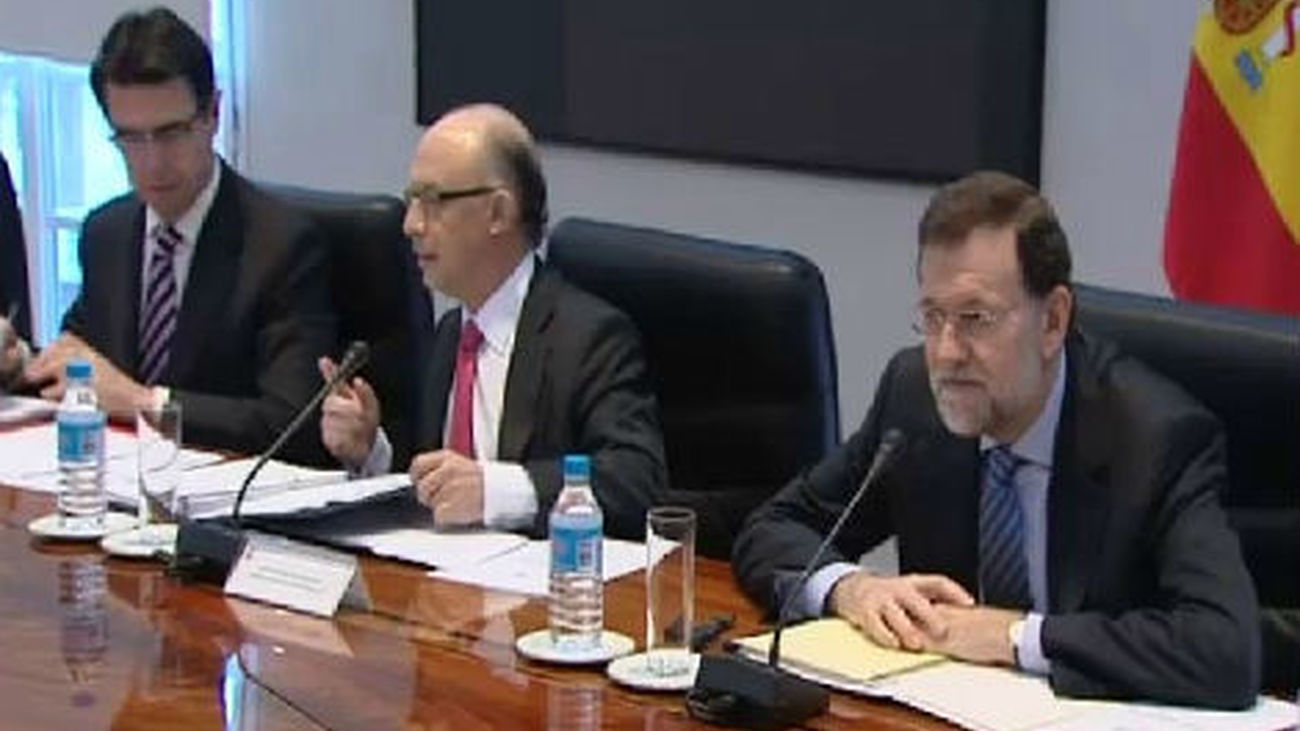 Rajoy analiza el calendario de reformas previstas en la Comisión de Asuntos Económicos