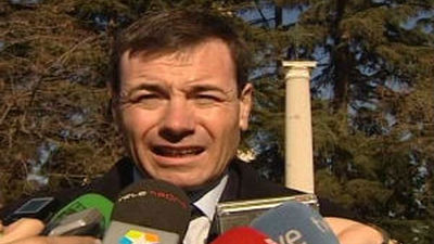 Gómez recuerda al aparato de Ferraz que también está sujeto a las normas del PSOE