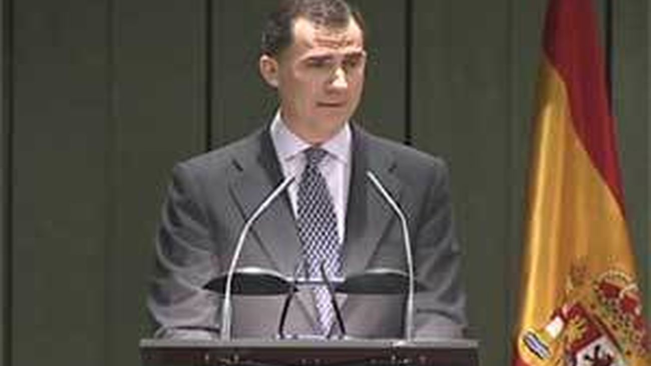 El Príncipe reconoce la "necesidad  urgente" de crear empleo en España