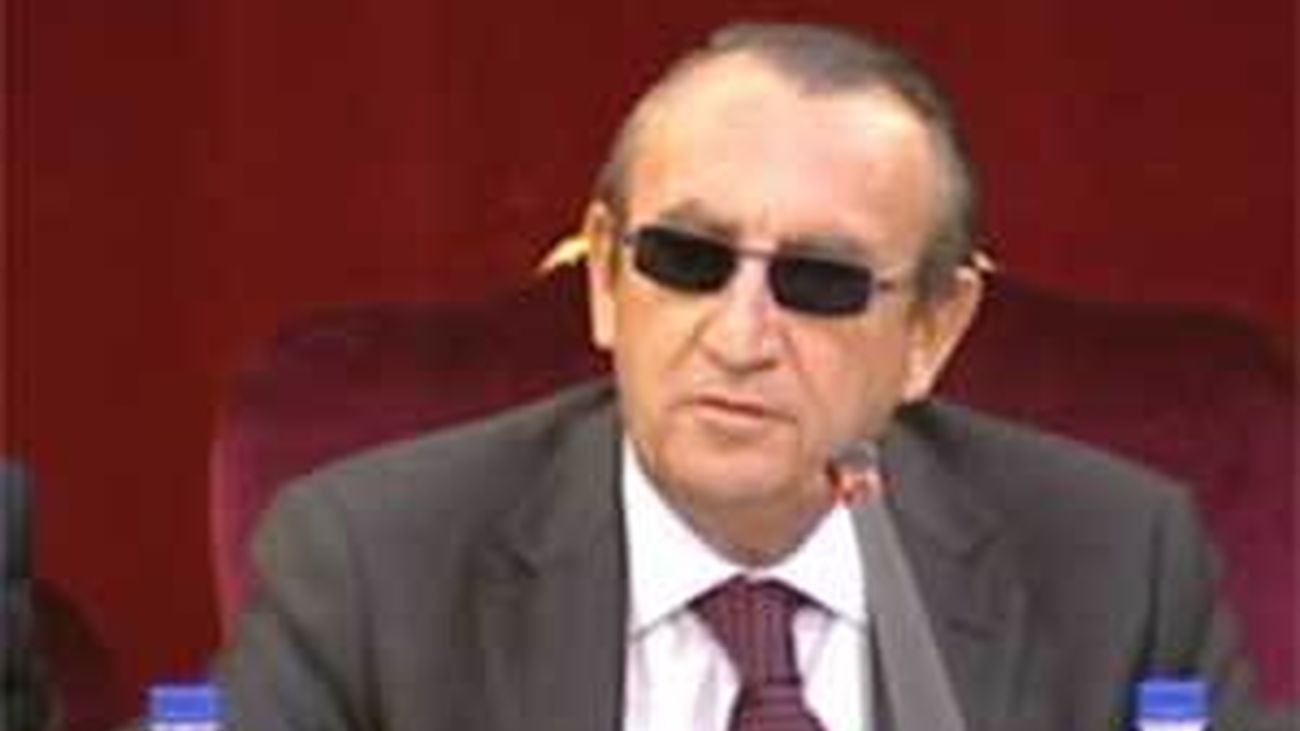 Se abre el juicio oral contra Fabra y se le impone una fianza de 4,2 millones