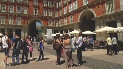 El español alegre y dicharachero es pícaro e impuntual tras conocerlo mejor