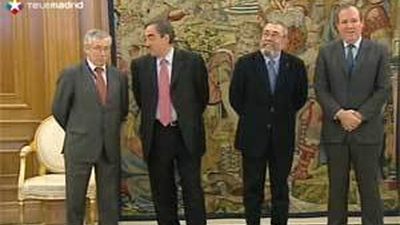 Patronal y sindicatos logran un preacuerdo salarial hasta 2014