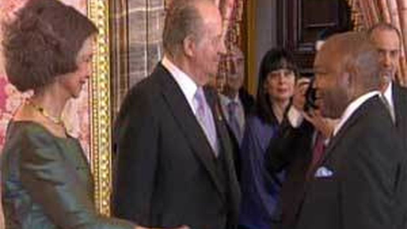 El Rey defiende la disciplina fiscal y las reformas  como receta para crecer y crear empleo en la UE