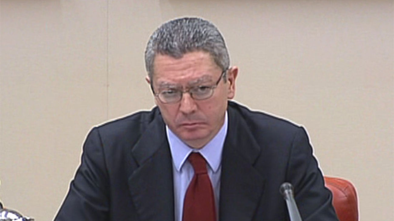 Gallardón dice que la investigación de Bankia  se llevará al Parlamento "en el momento oportuno"