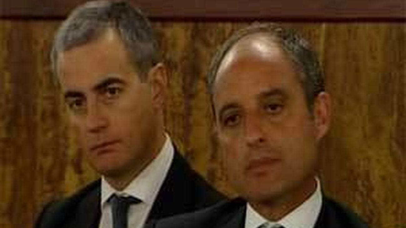 El jurado declara inocentes a Camps y Costa por el caso de los trajes