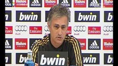 Mourinho: "¿Siete puntos?.  A mí no me dicen nada”