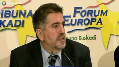 Eguiguren aboga por una constitución vasca "propia"