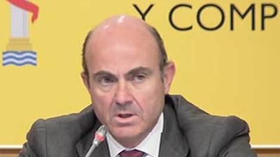 De Guindos dice que si Grecia quiebra pueden producirse "efectos de contagio"