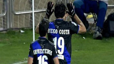 Los nuevos fichajes del Rayo debutan con victoria en Zaragoza