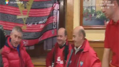 672 Fieles del Mirandés se preparan para desembarcar en La Catedral