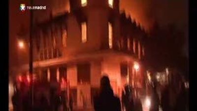 El Parlamento griego aprueba la ayuda financiera de la troika y evita la quiebra