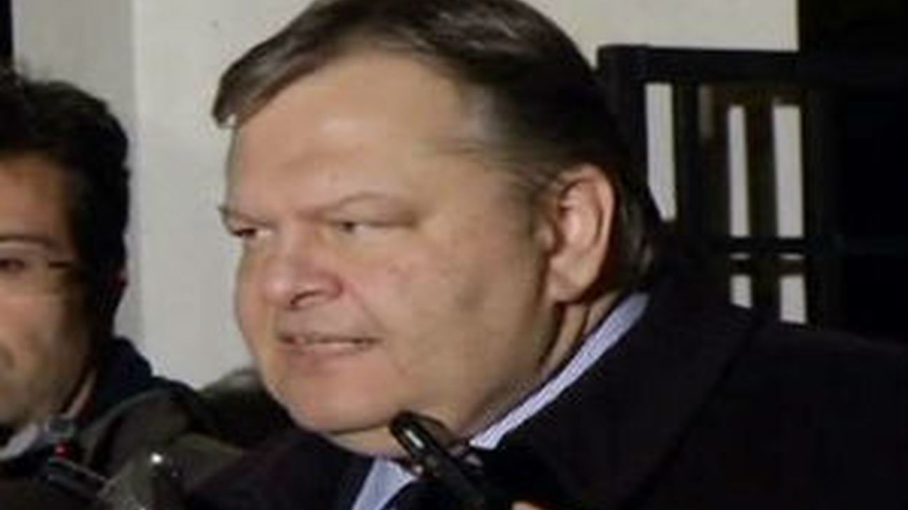 Venizelos: "Grecia está al borde del abismo", muchos quieren que deje el euro