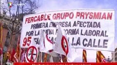 Miles de personas marchan en ciudades de toda españa contra la reforma laboral