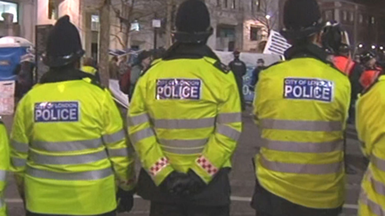 policia_londres_indignados