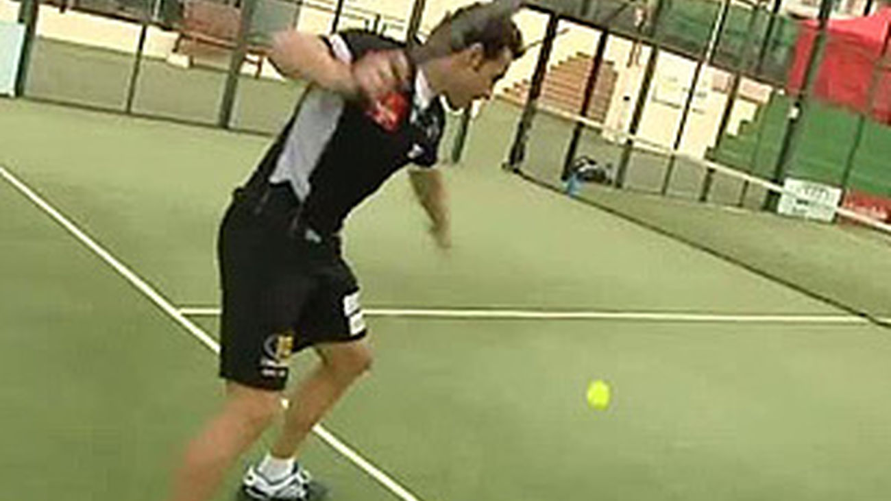 Curso de pádel: El saque cortado