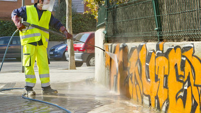 Detenidos en Humanes tres grafiteros  en plena campaña de limpieza de grafitis