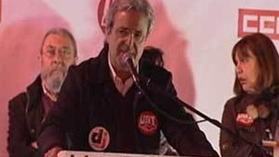 González cuestiona que Martínez duerma bien "tapando" 5,5 millones de parados