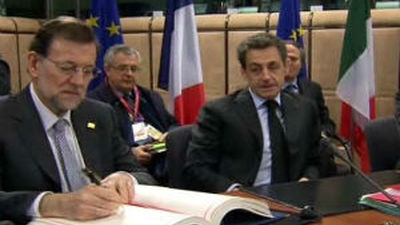 Los líderes de 25 países de la UE firman el pacto por la estabilidad
