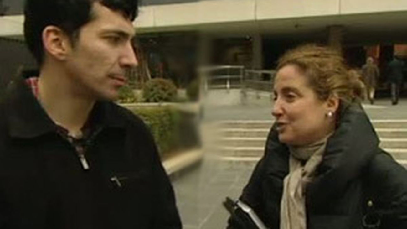 Elvira García (UPyD), con los funcionarios de carrera