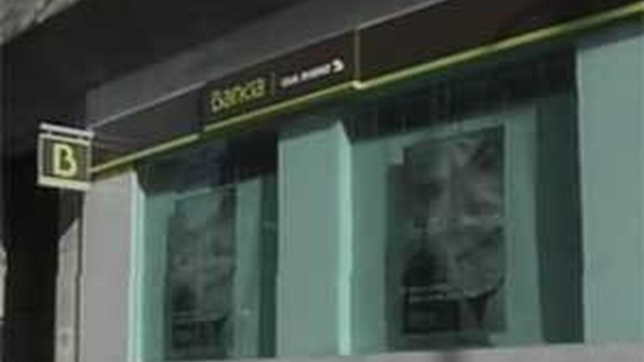 Bankia empieza  a unificar la imagen de sus 3.200 sucursales en toda España