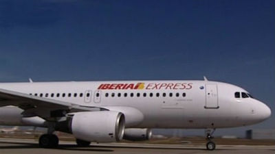 IAG perdió 923 millones en 2012, por la reestructuración de Iberia