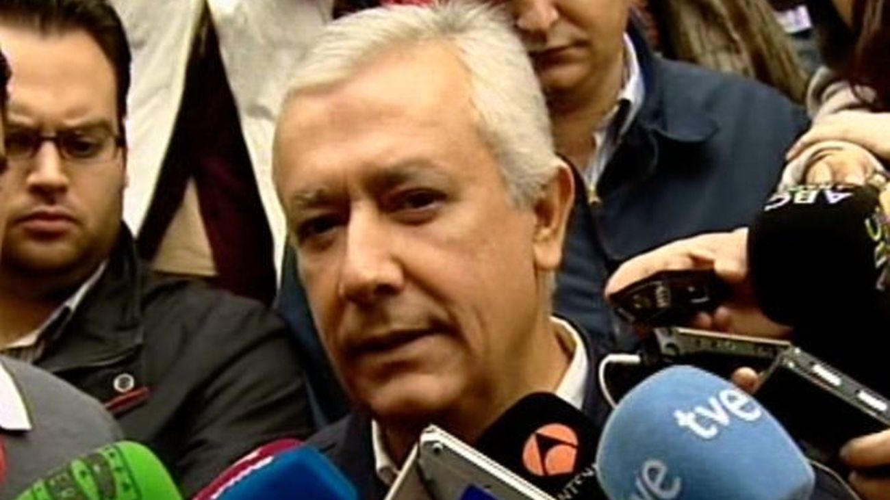 Los andaluces votan con normalidad para elegir 109 diputados