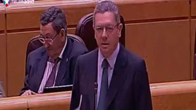 Gallardón advierte de que la libertad para ser madre no está garantizada en España