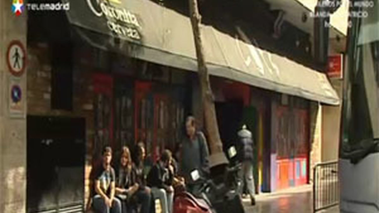 El botellón que no deja descansar en Julián Romea