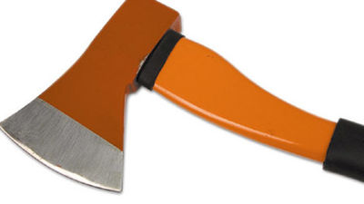 Una mujer agrede a su marido en la cabeza con  un hacha en el barrio del Castillo de Lorca