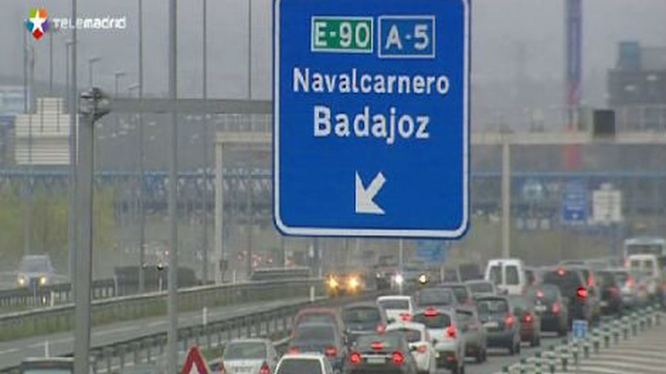 Las salidas de Madrid registran algunas retenciones en el inicio del fin de semana