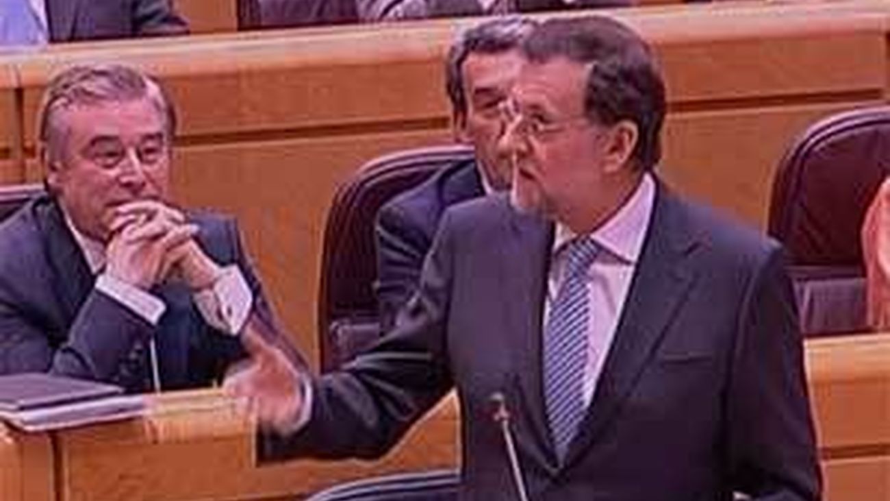 Rajoy "ni se plantea" un debate sobre el Estado autonómico, "consagrado" en la Constitución