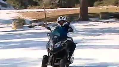 Madrid en moto: Sierra y nieve sobre tres ruedas