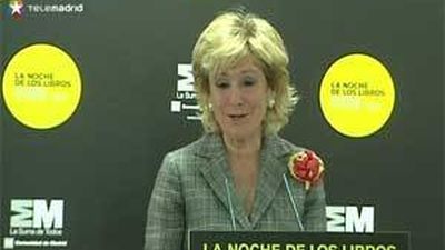 Aguirre invita a los madrileños a "regalar libros" en La Noche de los Libros