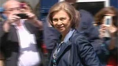 Los reyes almuerzan juntos en el hospital, donde se recupera don Juan Carlos