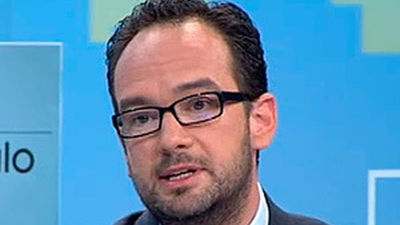 Antonio Hernando asegura que el PSOE va a estar con el Gobierno defendiendo los intereses de Repsol