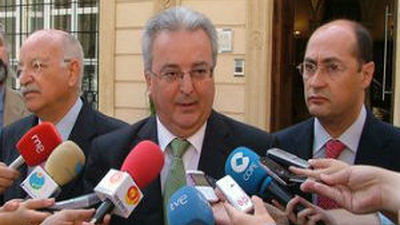 La juez de los ERES imputa seis delitos al exconsejero de Empleo de la Junta