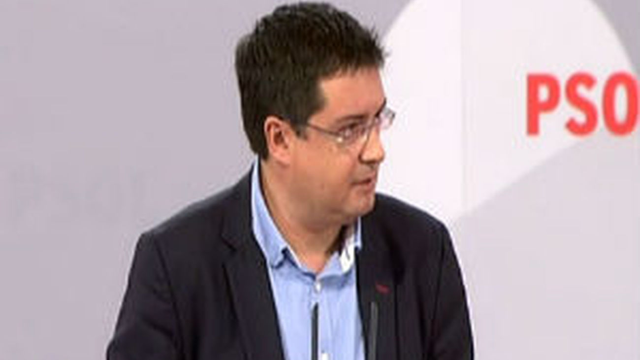 Oscar López dice que el PP quiere "volver a la televisión del siglo anterior"