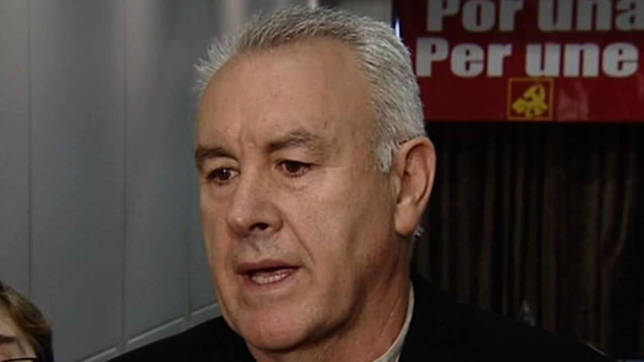 Lara (IU) califica de "involución democrática" las  medidas de recorte