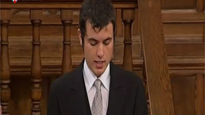 El nieto de Nicanor Parra recibe el Premio Cervantes de manos del príncipe