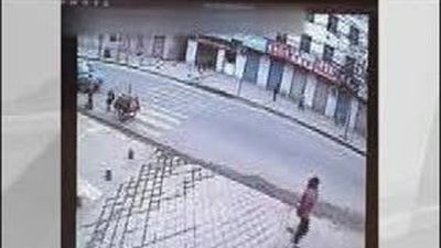Un socavón "fantasma" se traga a una chica en China