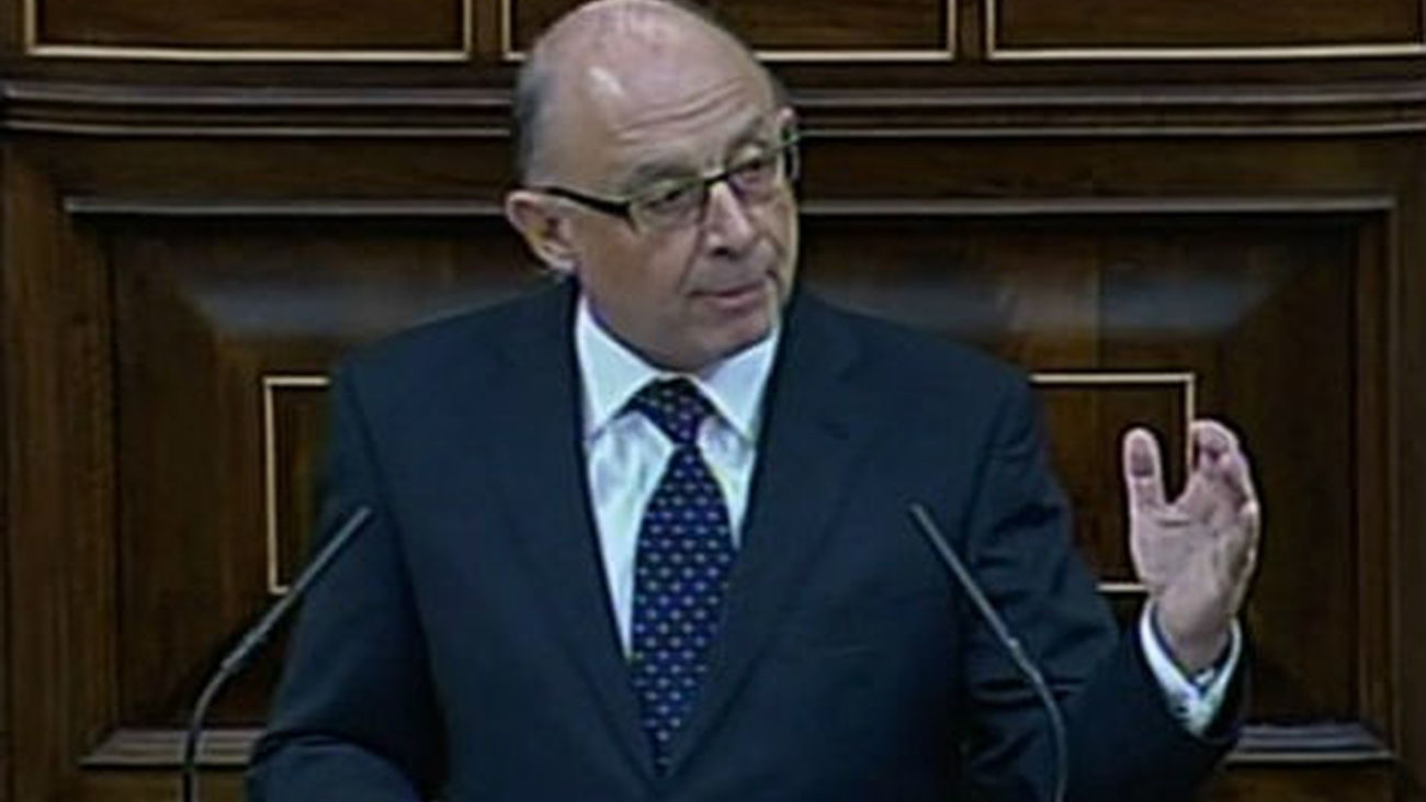 Montoro dice que los Presupuestos son "adecuados a una recesión"