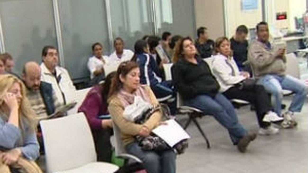 El paro subió en 365.900 personas en el primer  trimestre, hasta los 5,6 millones