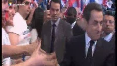 La distancia entre Hollande y Sarkozy se acorta a una semana de los comicios