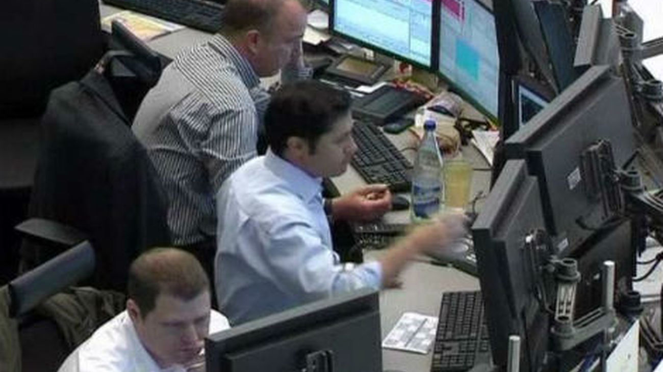 España coloca 2.516 millones en bonos al interés más alto desde diciembre