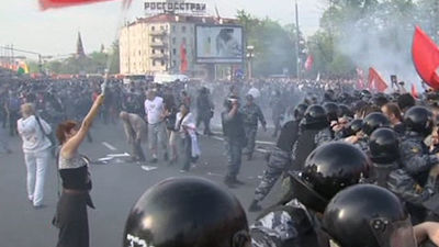 La policía detiene a 450 opositores en el centro de Moscú