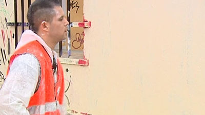 Condenado a limpiar las pintadas de Torrelodones