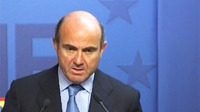 De Guindos prevé que el PIB caiga un 1,3% o un 1,4%  este año y recesión hasta mediados de 2013